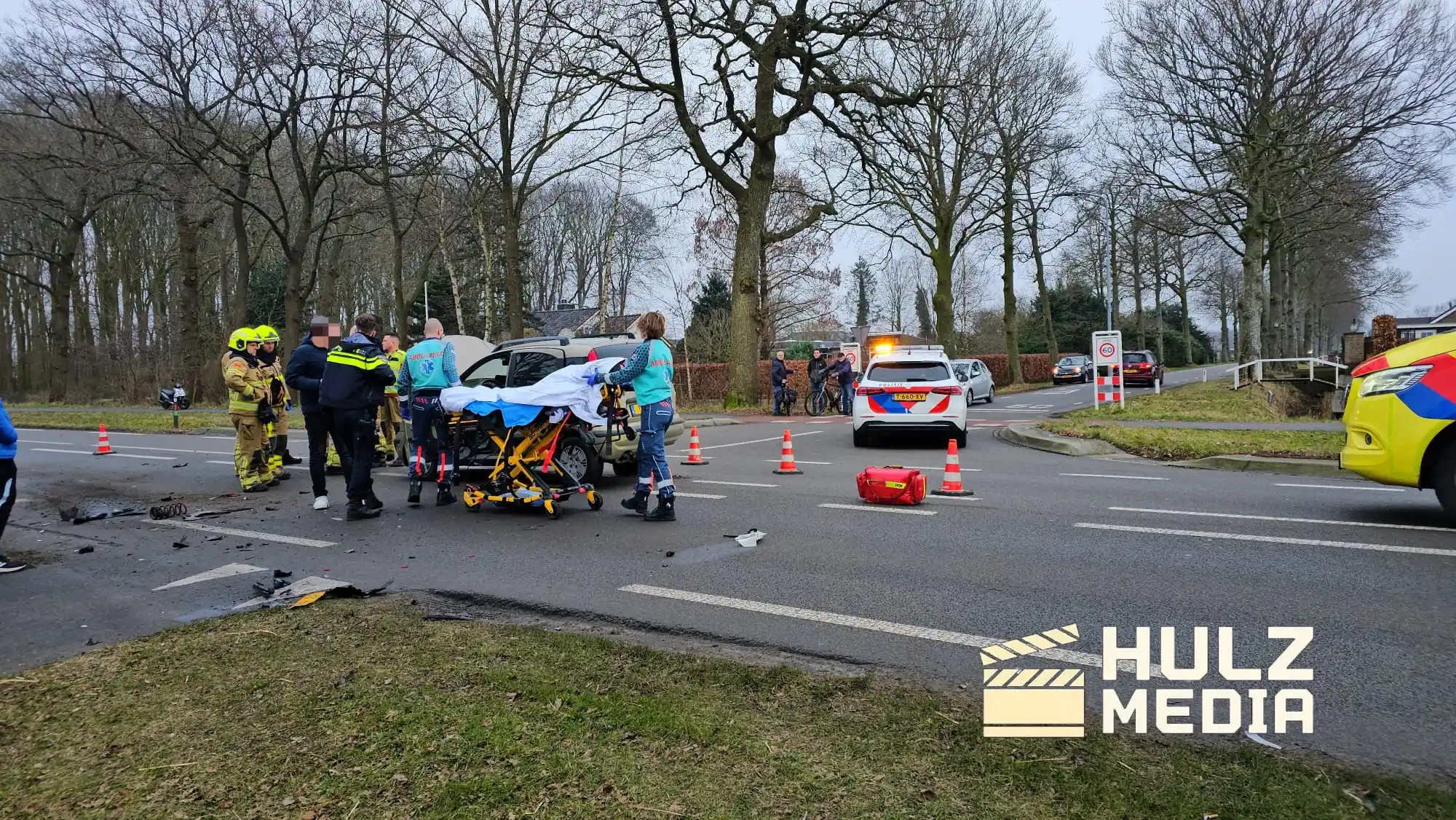 Image from Hulz Media ✅: Ongeval met drie voertuigen in Oldebroek. Lees meer 👇🏻  https://www....