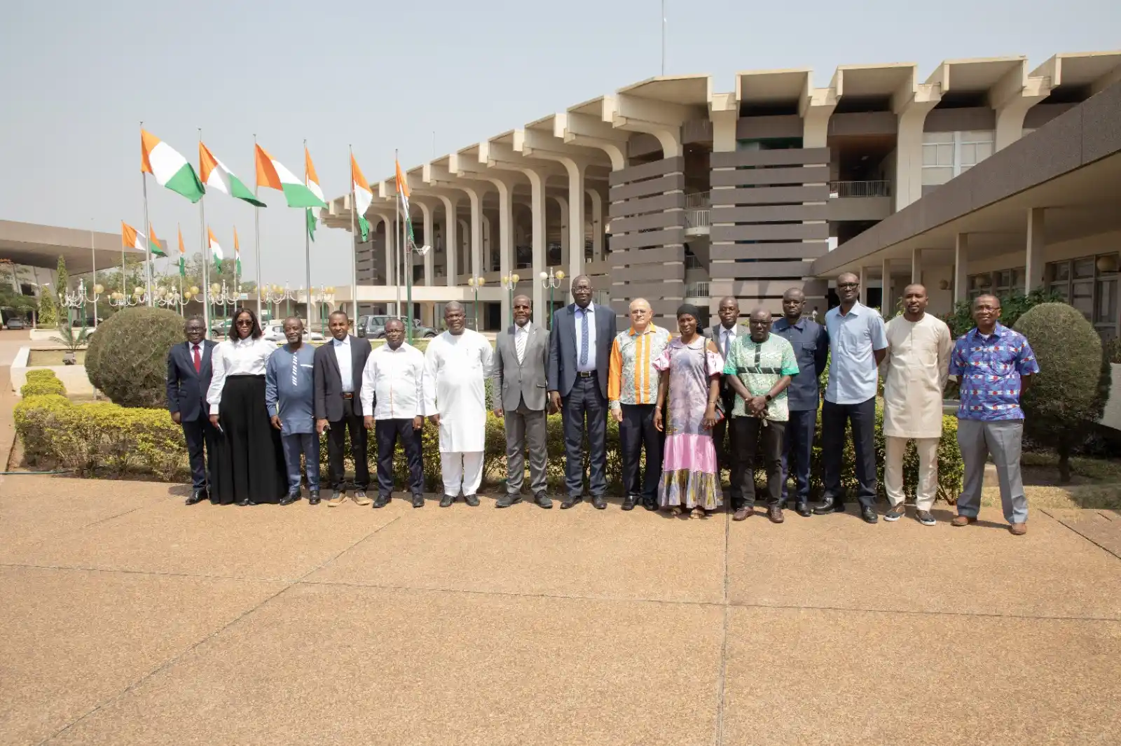 INP-HB Officiel post