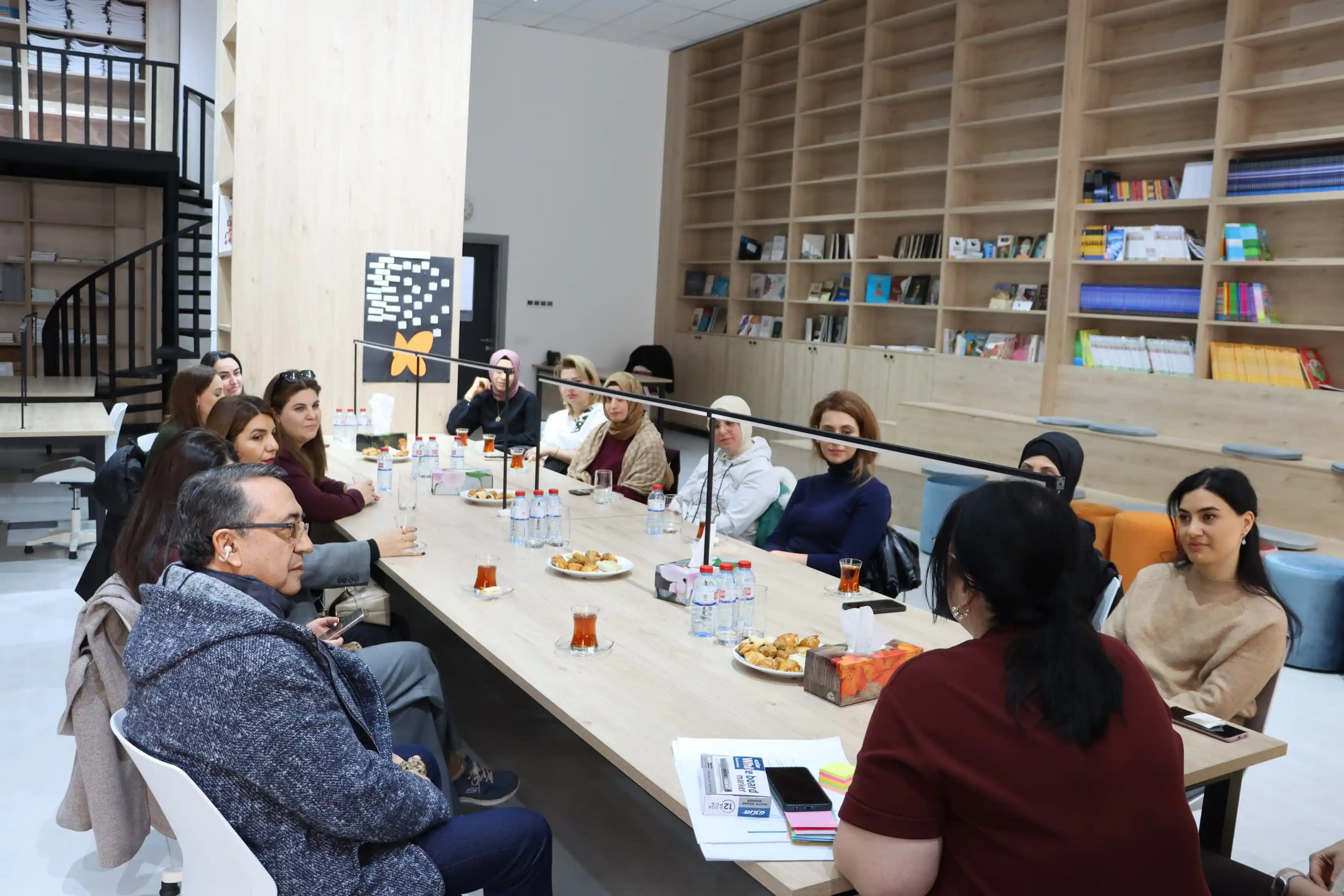 Image from Maarif Azərbaycan: ✅Şagirdlərimizin valideynləri ilə qrup çalışmaları davam edir 🤝Ailə-...