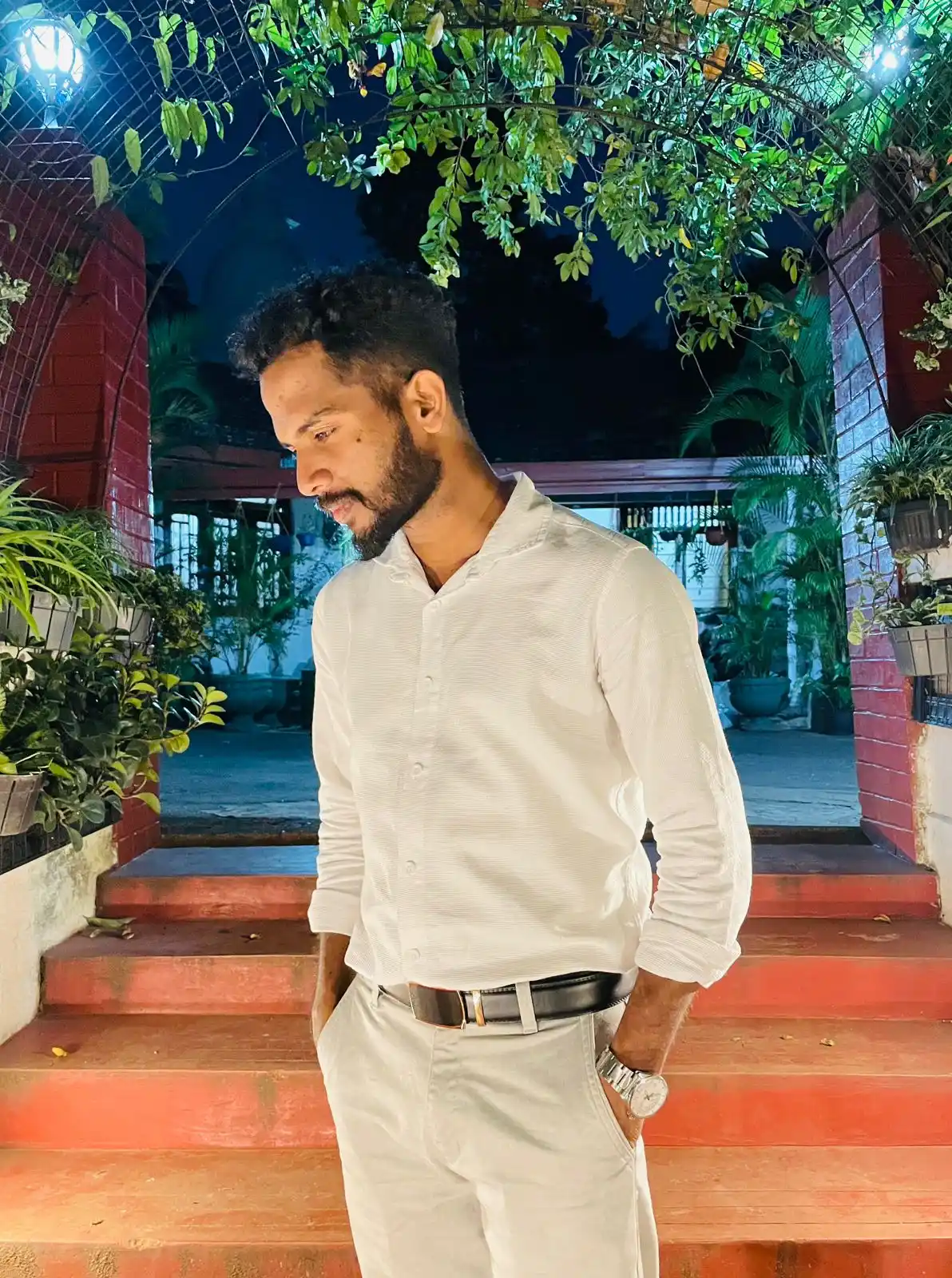 Mahesh Senanayake                   [𝐌 𝐀 𝐒 𝐓 𝐄 𝐑] post