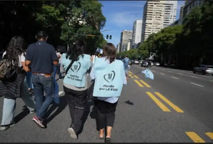 Image from Marcha Por La Vida Argentina: En camino por la vida, en defensa de la verdad. Somos la voz de aquel ...
