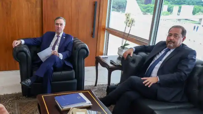 Oráculo Nacionalista Oficial - Whatsapp post