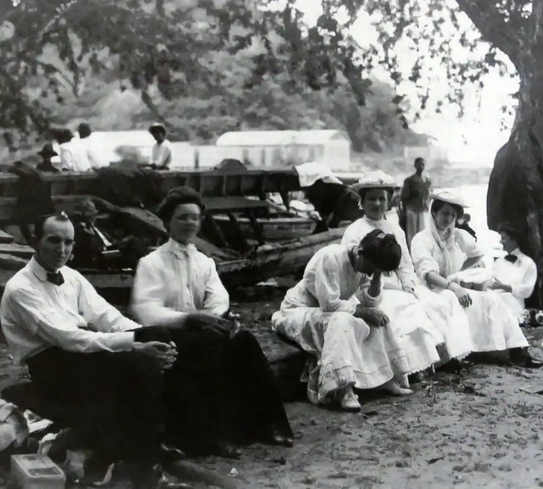 Panamá Vieja Escuela post