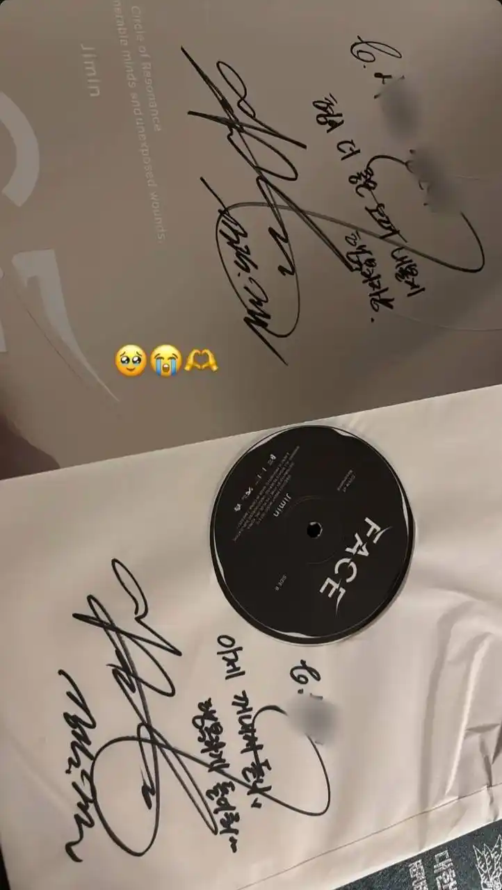 Image from PurplelineBTS: Autógrafos de Jimin y Jungkook para sus compañeros de trabajo despedid...