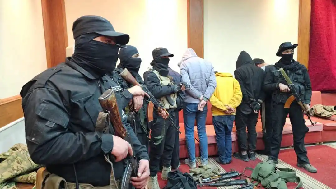 Image from سوريا 24: المجموعة المسلحة التي تم إلقاء القبض عليها في حي تشرين بمنطقة القابون ...