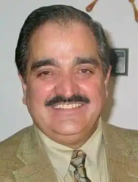 Image from The QNS 24×7: <<<{(€(QNS)€)}>>> >> Mirwaiz Umar Farooq's Father-in-Law Passes Away ...