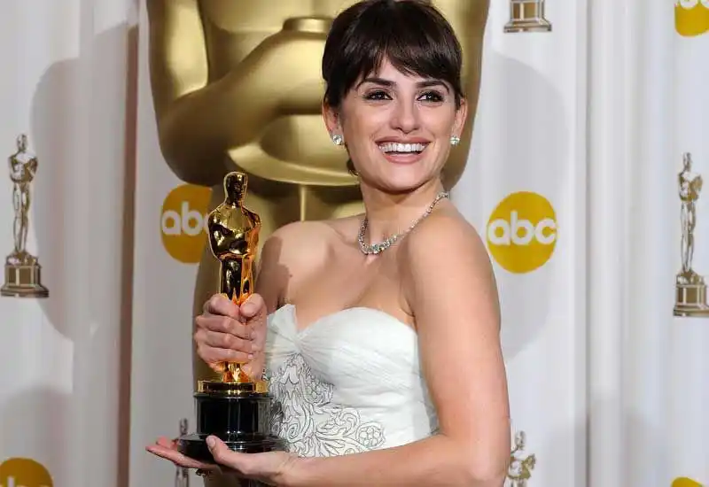 Tomadodeaquiydealla  post