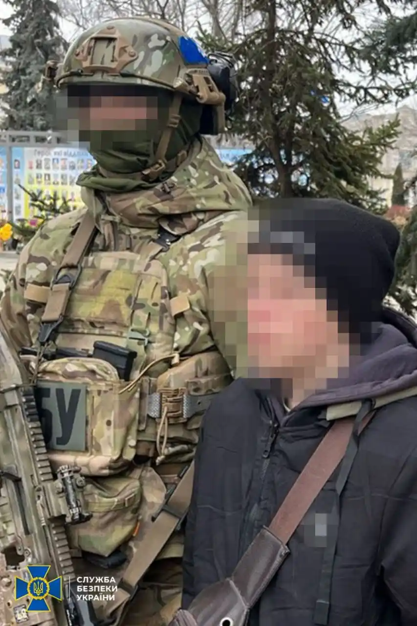 Image from Ukraine NOW: *СБУ та Нацполіція затримали 16-річного хлопця, який планував теракт у...