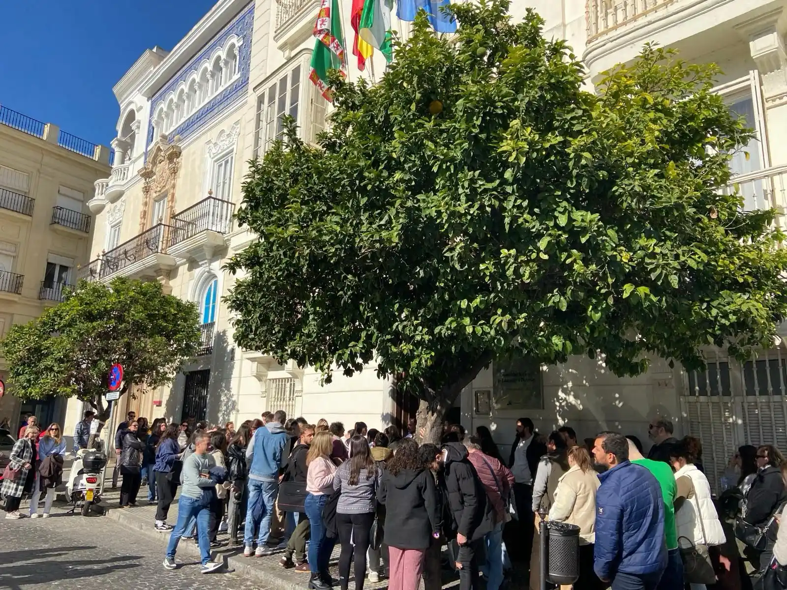 Image from UNED CÁDIZ: 📣¡Atención!📢 El Centro Asociado UNED Cádiz informa que permanecerá c...