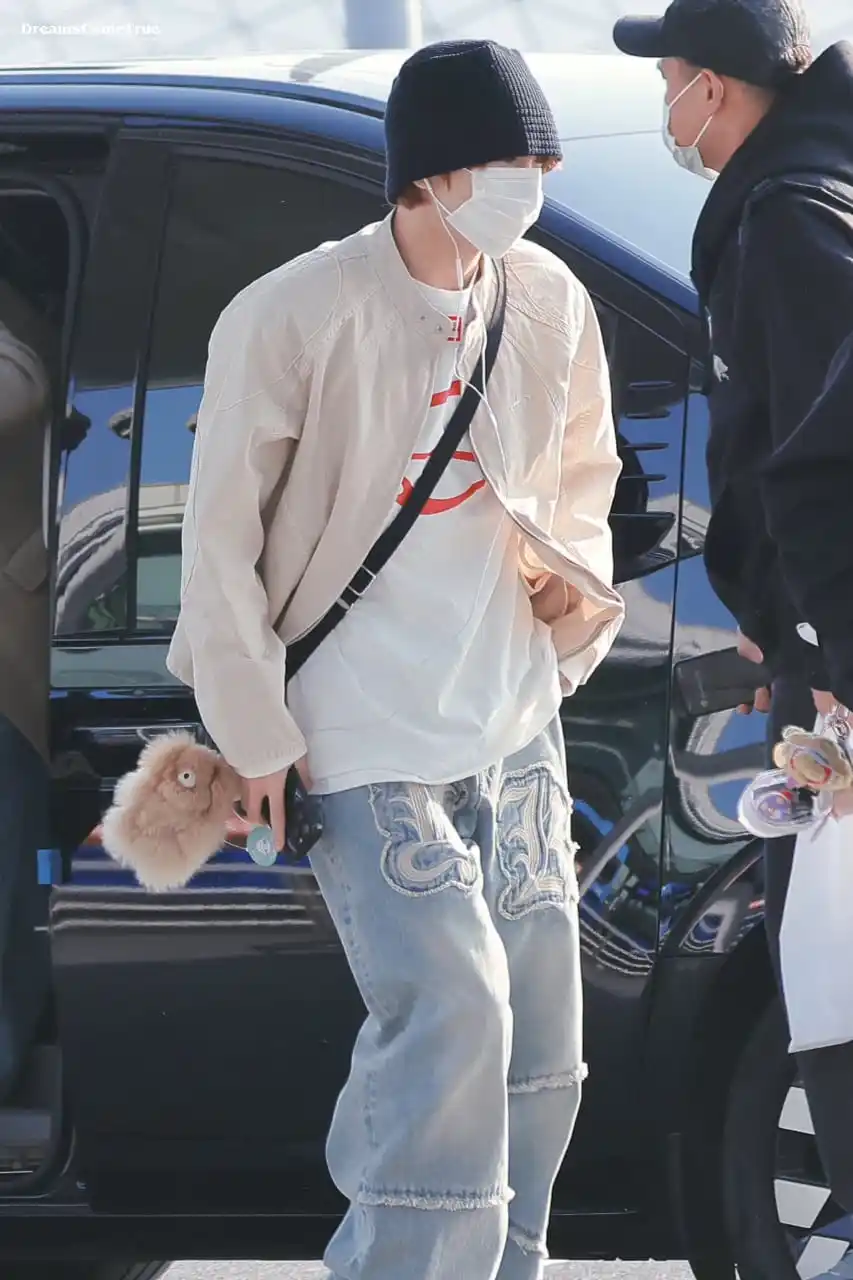 Image from .•♫•♬• 𝑼𝒑𝒅𝒂𝒕𝒆 𝑵𝒄𝒕 𝑾𝒊𝒔𝒉 •♬•♫•.: *[250227] PREVIEW RYO AT AIRPORT*  *ICN >> PEK ✈️*  <a class="text-blu...