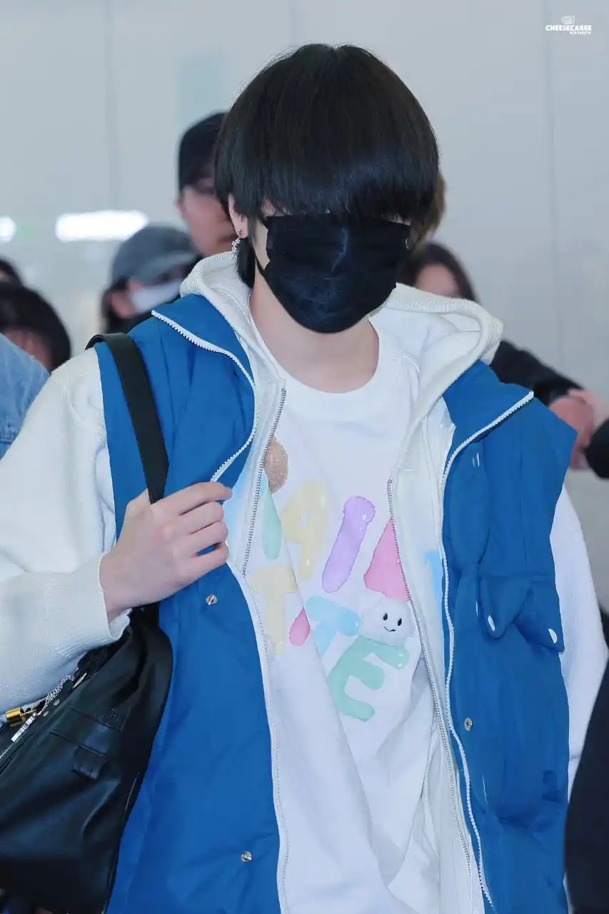 Image from .•♫•♬• 𝑼𝒑𝒅𝒂𝒕𝒆 𝑵𝒄𝒕 𝑾𝒊𝒔𝒉 •♬•♫•.: *[250227] PREVIEW SAKUYA AT AIRPORT*  *ICN >> PEK ✈️*  <a class="text-...
