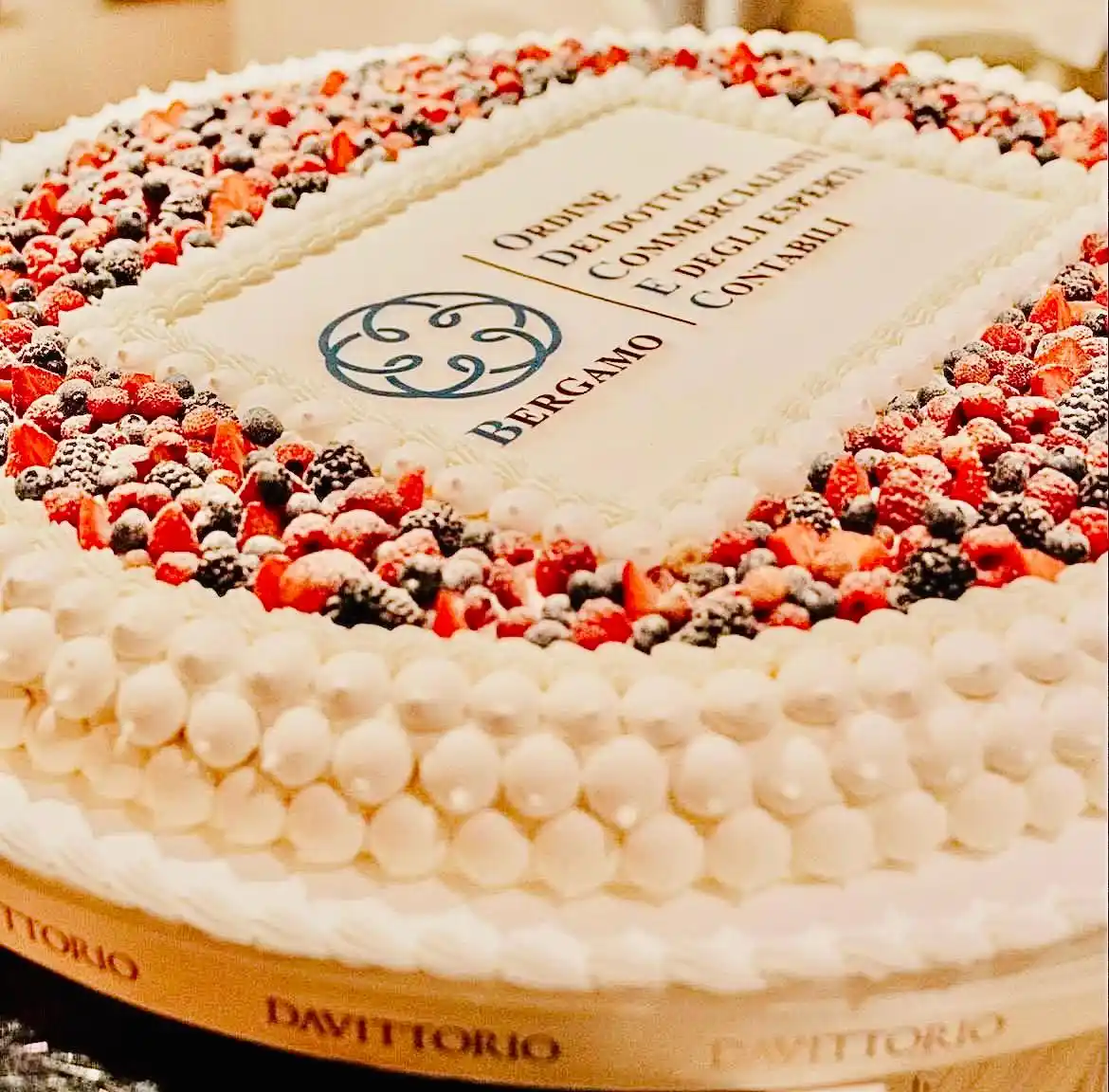 Image from Amici della Pediatria - Bergamo: Una festa meravigliosa, una torta favolosa e una generosità rinnovata ...