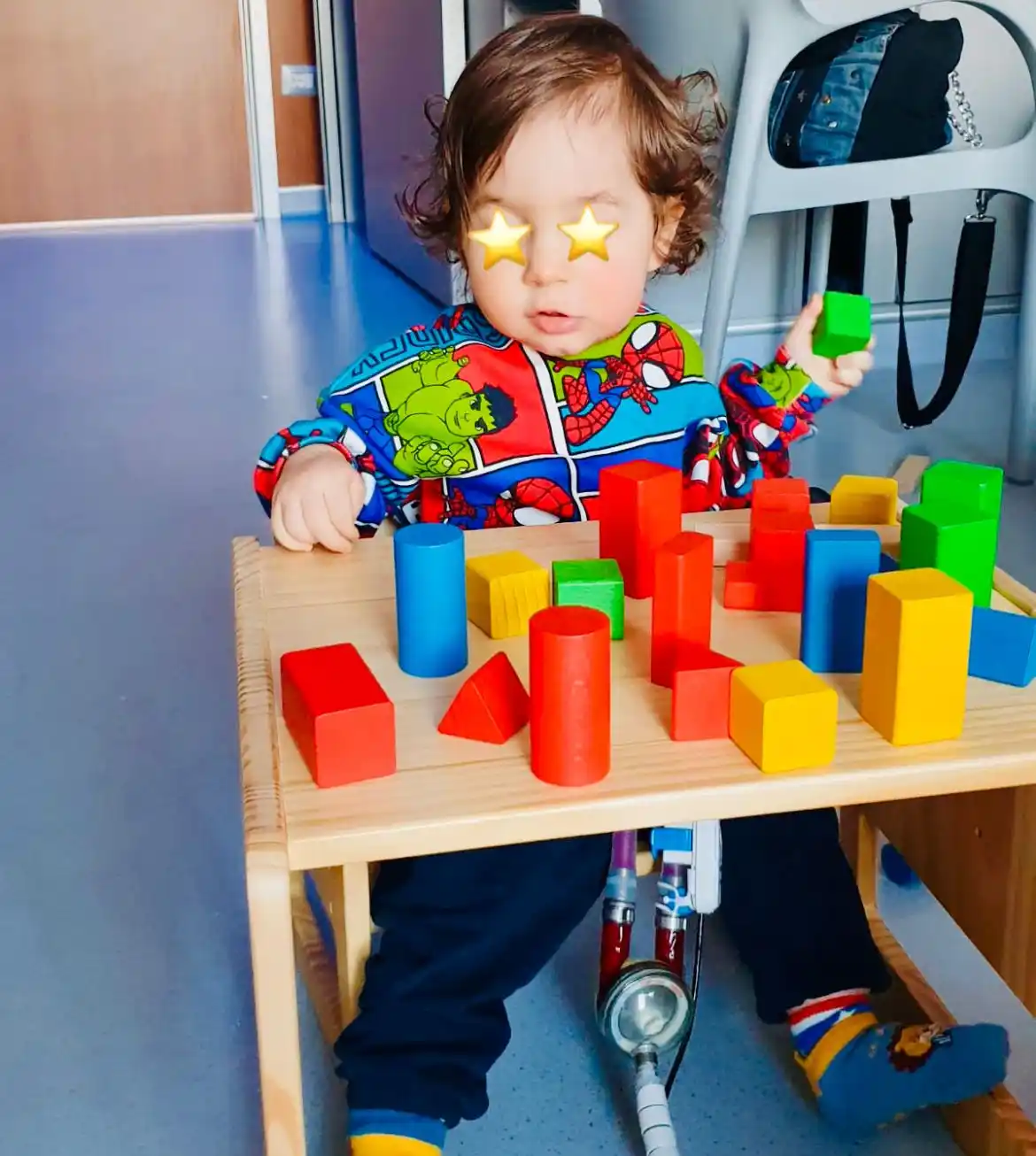 Image from Amici della Pediatria - Bergamo: “Adesso gioco❣️ Che bello il mio tavolino😍 <a class="text-blue-500 ho...