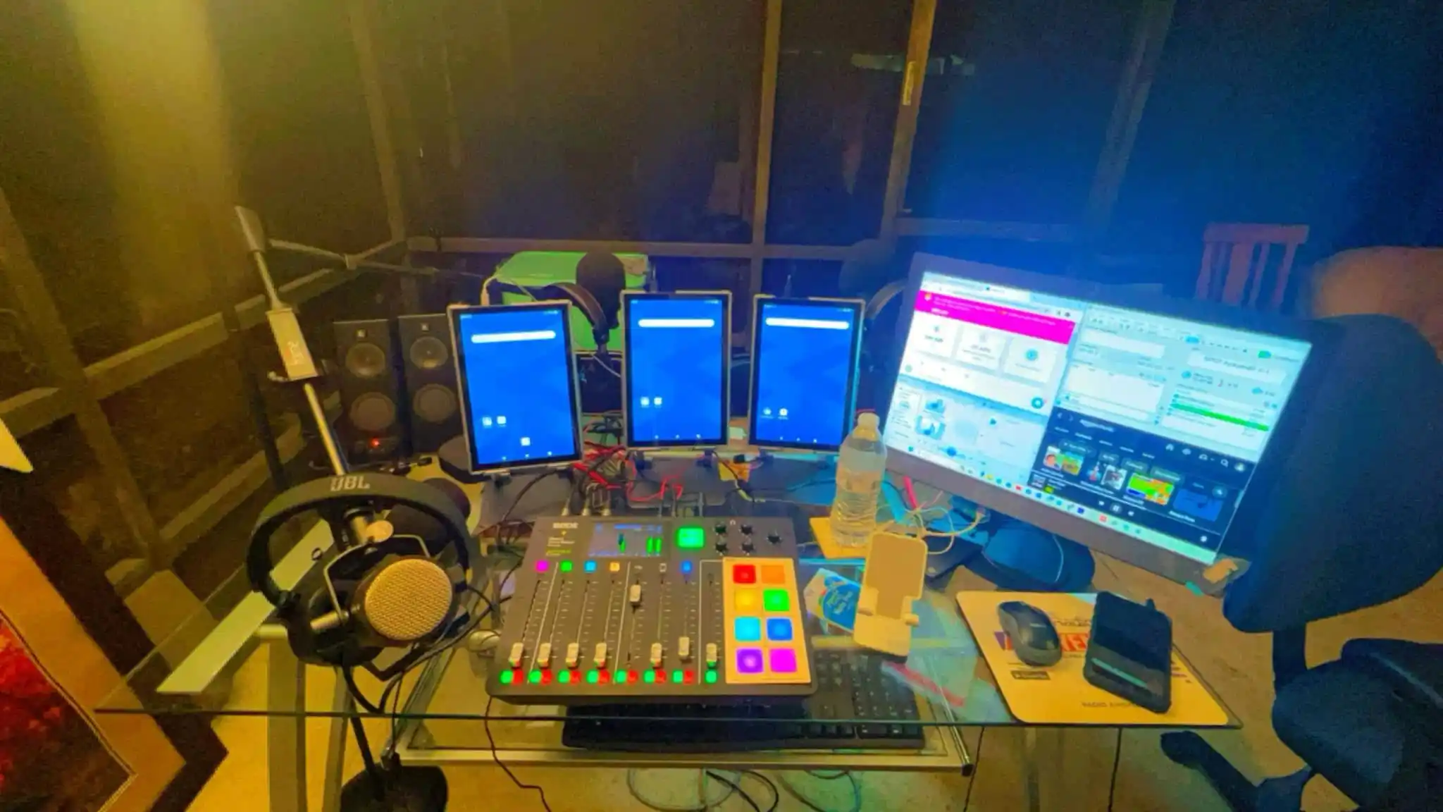 Image from Ton Evens: 📢 Studio Ayisyen87 Podcast & Web Radio – Nou Se Vwa Jenès La! 🎙🔥 N...