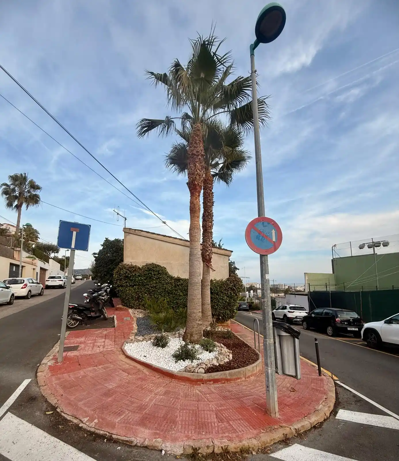 Cooperativa de Vallpineda post