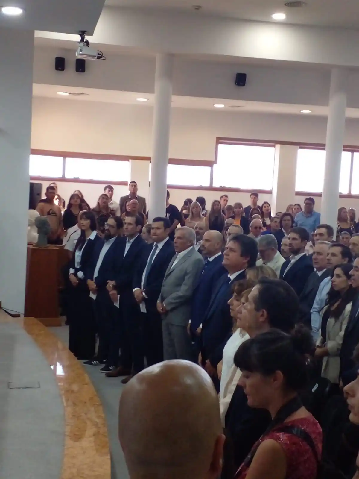 Crónicas Sin Vueltas 🎚ShirHVN post