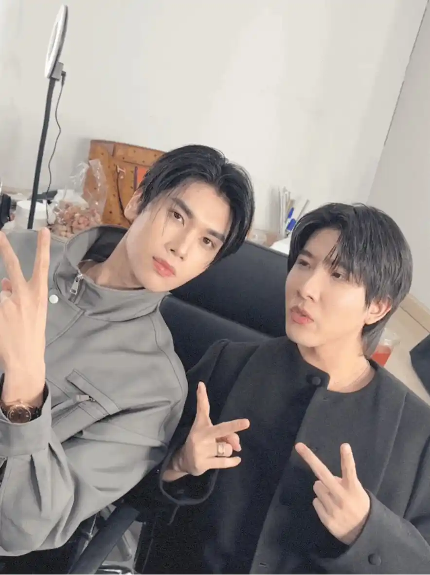 Image from 💛DungJang & SomSoms🧡: ``` First en X ``` ```: Una persona como yo es buena en amarte. Pero s...