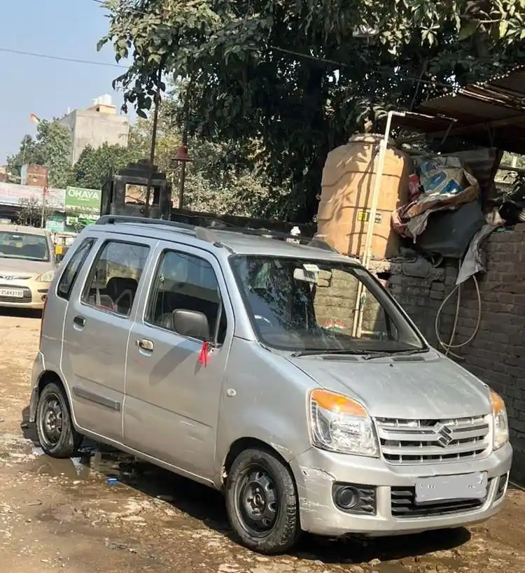 Image from eAuctionsIndia: Tata Zest XE BS4 Car Auction in Mumbai Reserve Price : ₹ 71,500/- Co...
