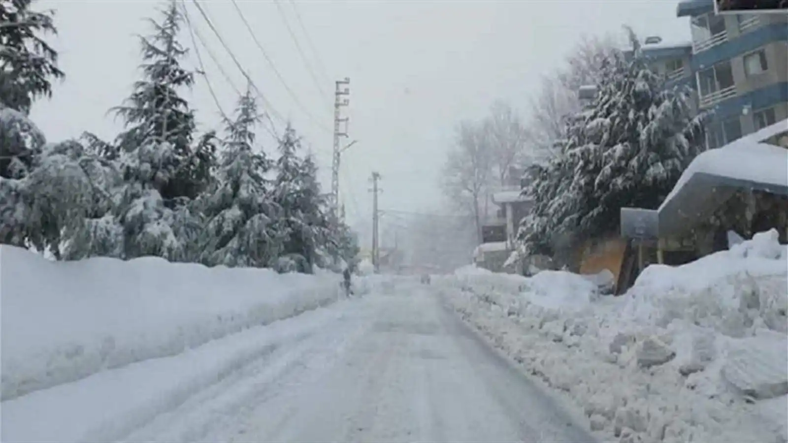 Image from Ghadi News - غدي نيوز: الطرقات الجبلية المقطوعة بسبب تراكم الثلوج هي: - عيناتا الأرز - كف...