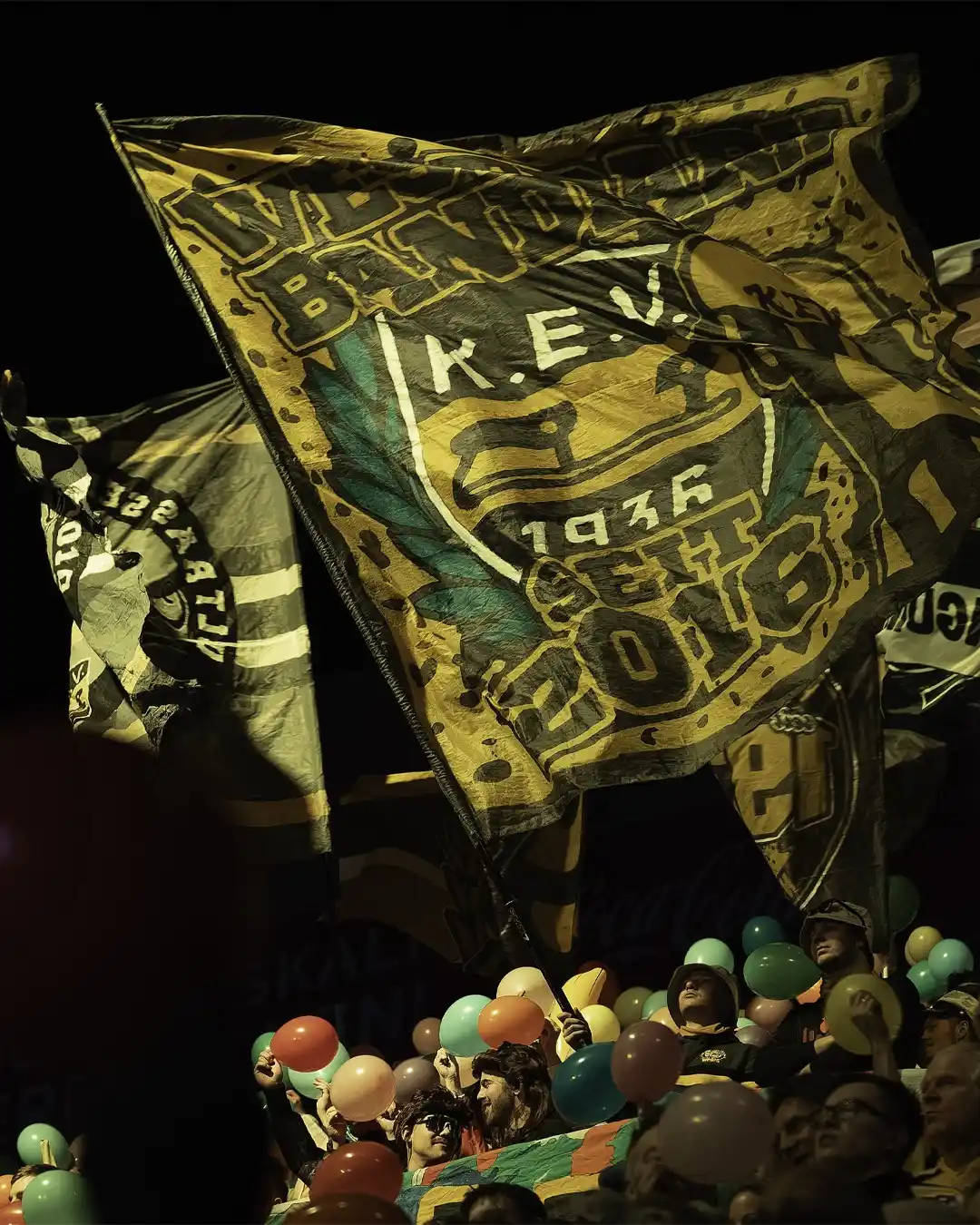 Image from Krefeld Pinguine: *Zurücklehnen ist nicht!* Am letzten Hauptrundenwochenende geht es fü...