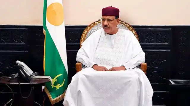 Image from L'Info en Clair: Niger : le camp de Mohamed Bazoum subit un nouveau coup dur. Dans les...