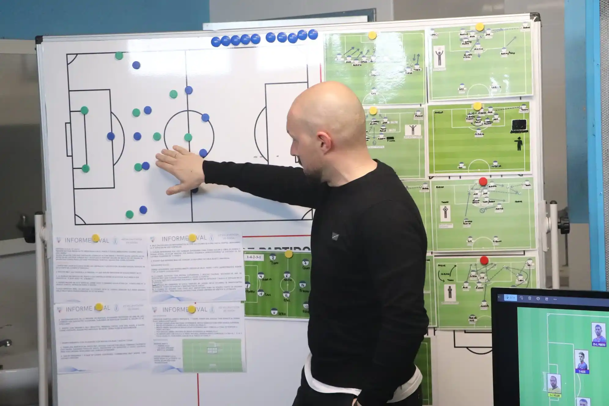 Image from Móstoles Club de Fútbol: 🚨 ÚLTIMA HORA | Javier Sánchez deja de ser entrenador del primer equ...