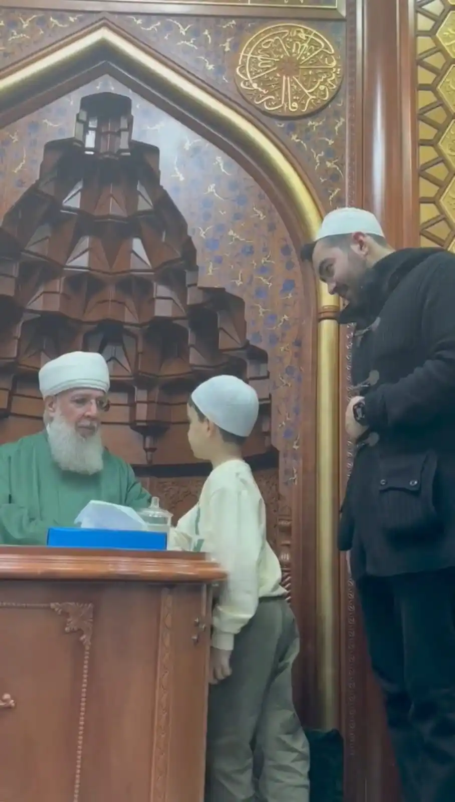Image from 𝙽𝙰𝙺𝚂̧𝙸̇ 𝚃𝙴𝙺𝙺𝙴𝚂𝙸̇: " Kuşeyri, Risale'sinde salih bir insanın şöyle söylediğini aktarır: ...