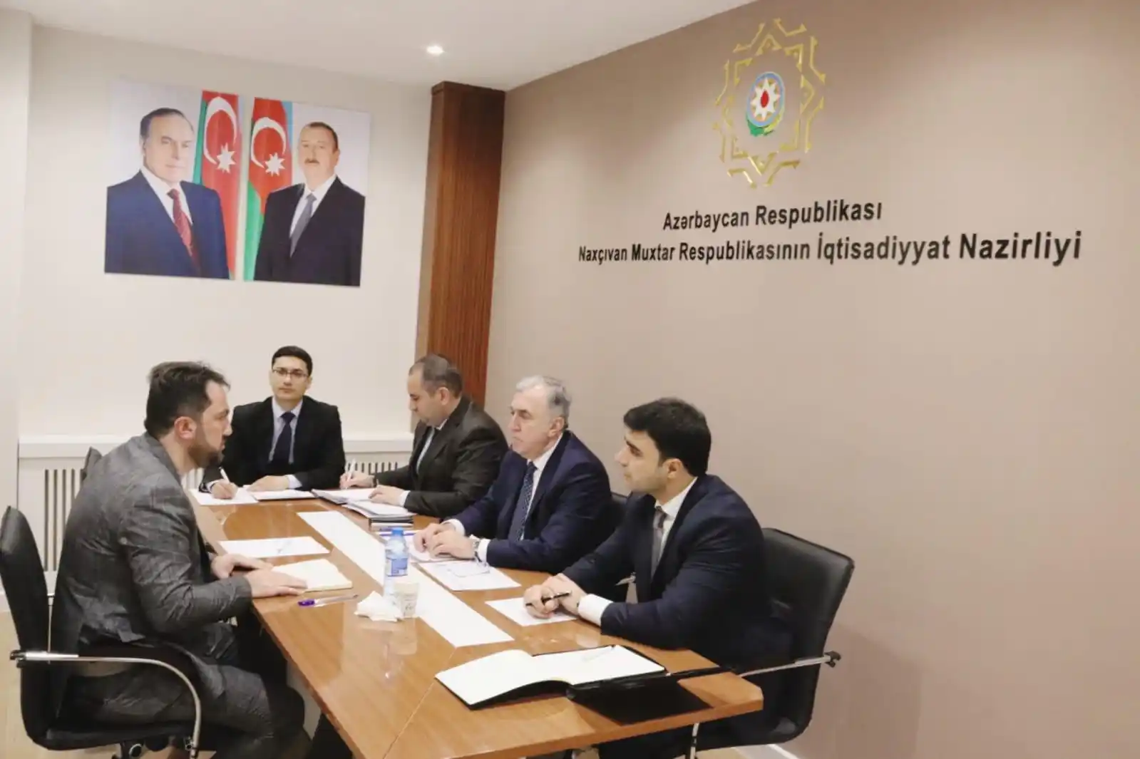 Image from Naxçıvan Muxtar Respublikasının İqtisadiyyat Nazirliyi: Naxçıvan Muxtar Respublikasının İqtisadiyyat Nazirliyində vətəndaş qəb...