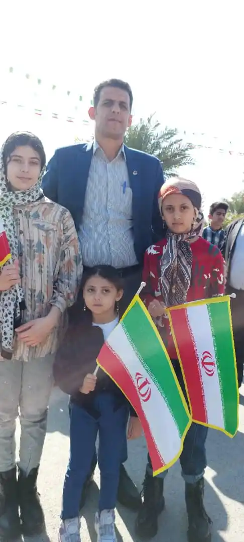 Image from پایگاه خبری طلوع جنوب(شادگان): *📸حضور خانوادگی شادگانیها در راهپیمایی ۲۲ بهمن* <a class="text-bl...