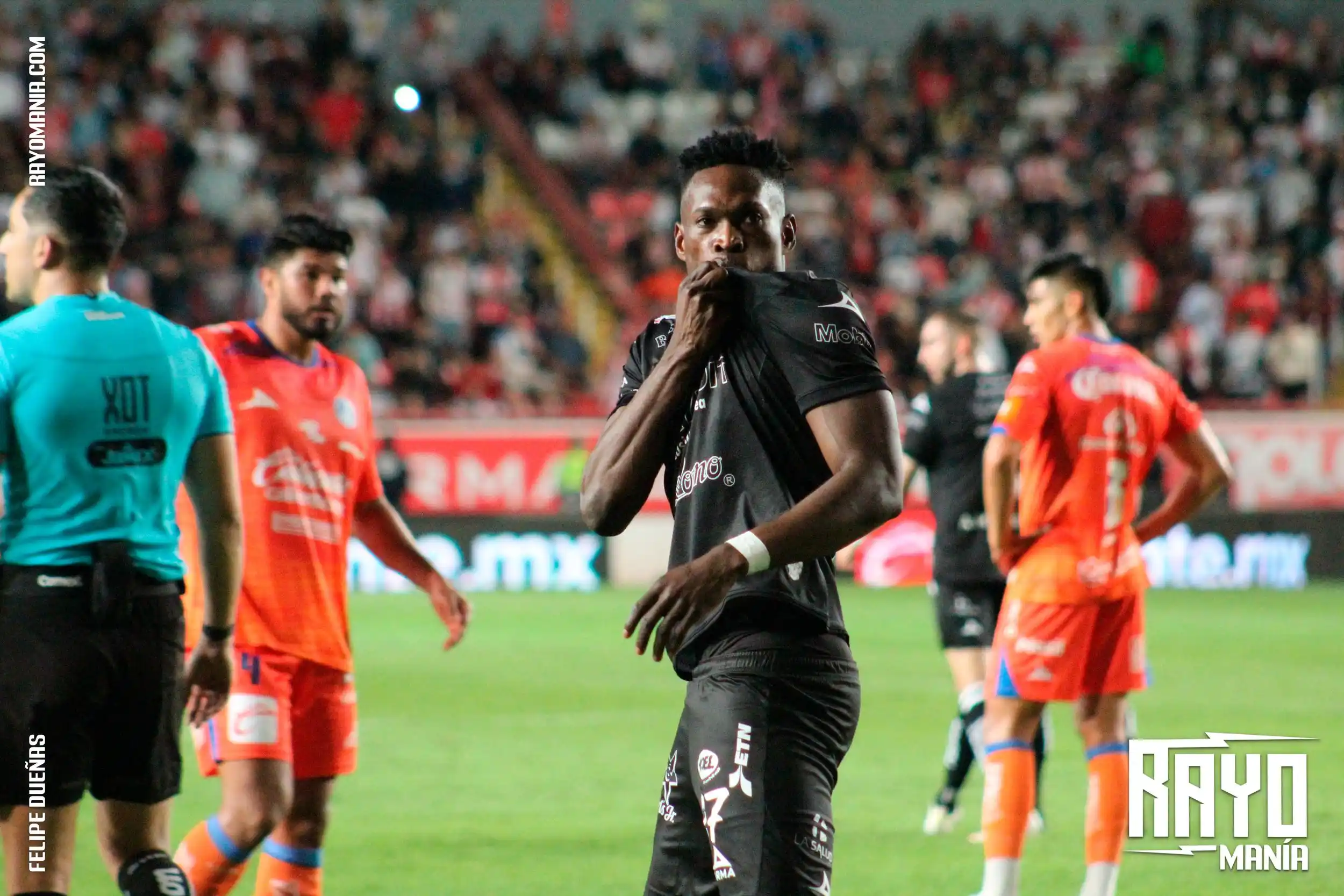 Image from Rayomanía Necaxa: 🔝🇨🇴| Diber Cambindo no solo está enamorado del gol, sino también de...