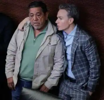 Roberto Avalos post