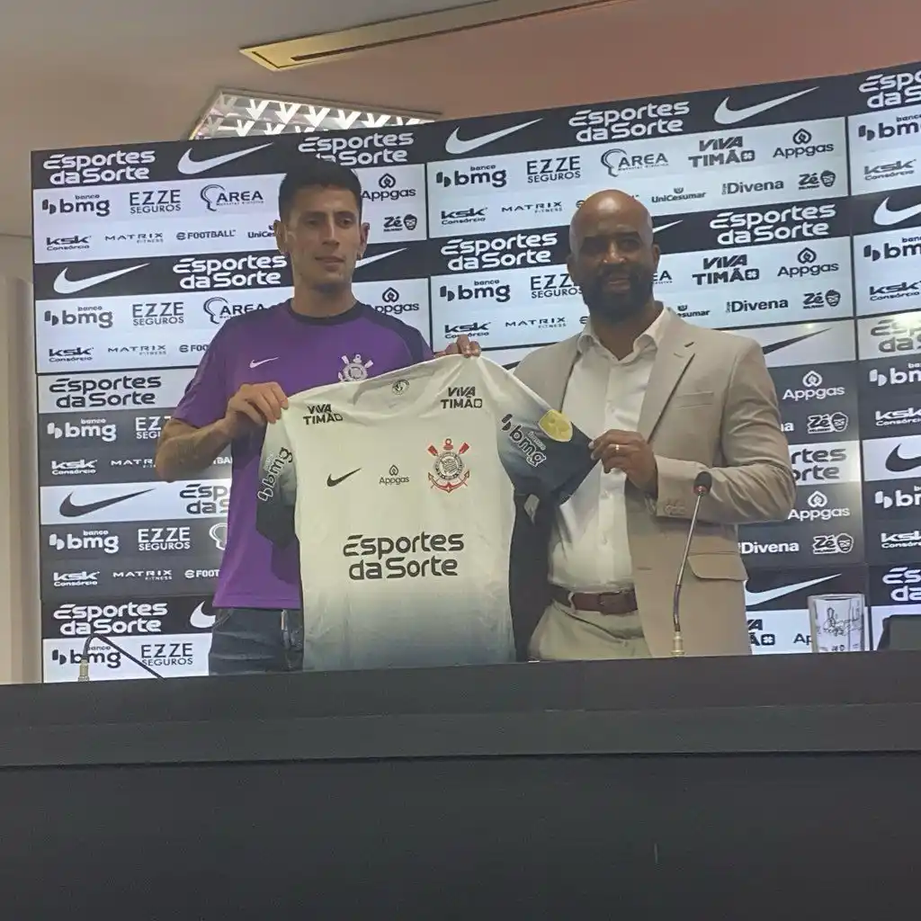 Image from SCCP News | Corinthians: ⚫️⚪️ | Fim da coletiva de Fabrizio Angileri, o novo lateral-esquerdo d...