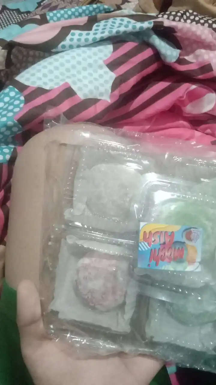 Shira Nolep tiap hari post