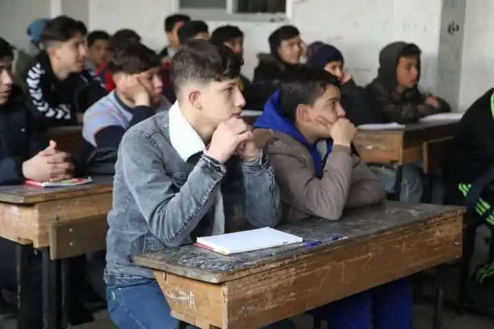 Image from صحيفة الفداء: تحت شعار "حماة تنبض من جديد"، حملة بعنوان "تعليم وتدريس 1000 طالب"، حي...