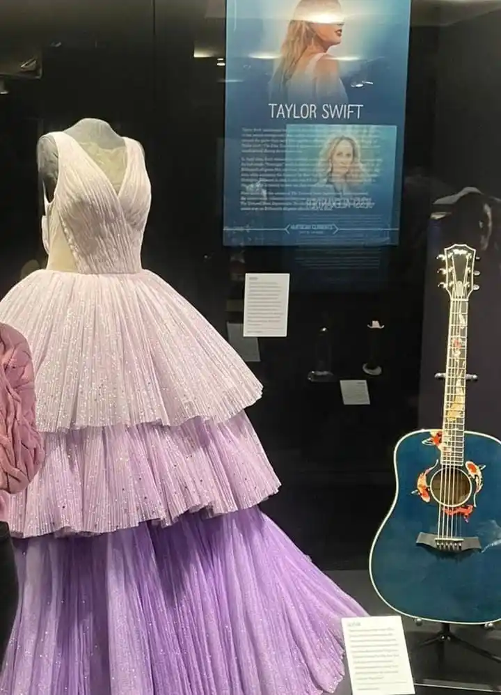 Taylor Swift | Español 💚💛💜❤️🩵🖤 post