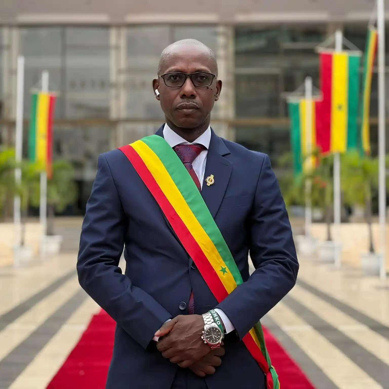 Image from Vie Publique SN 🇸🇳: Mercredi 26 février, l'honorable Elhadji Ousmane Fall a adressé 4 ques...