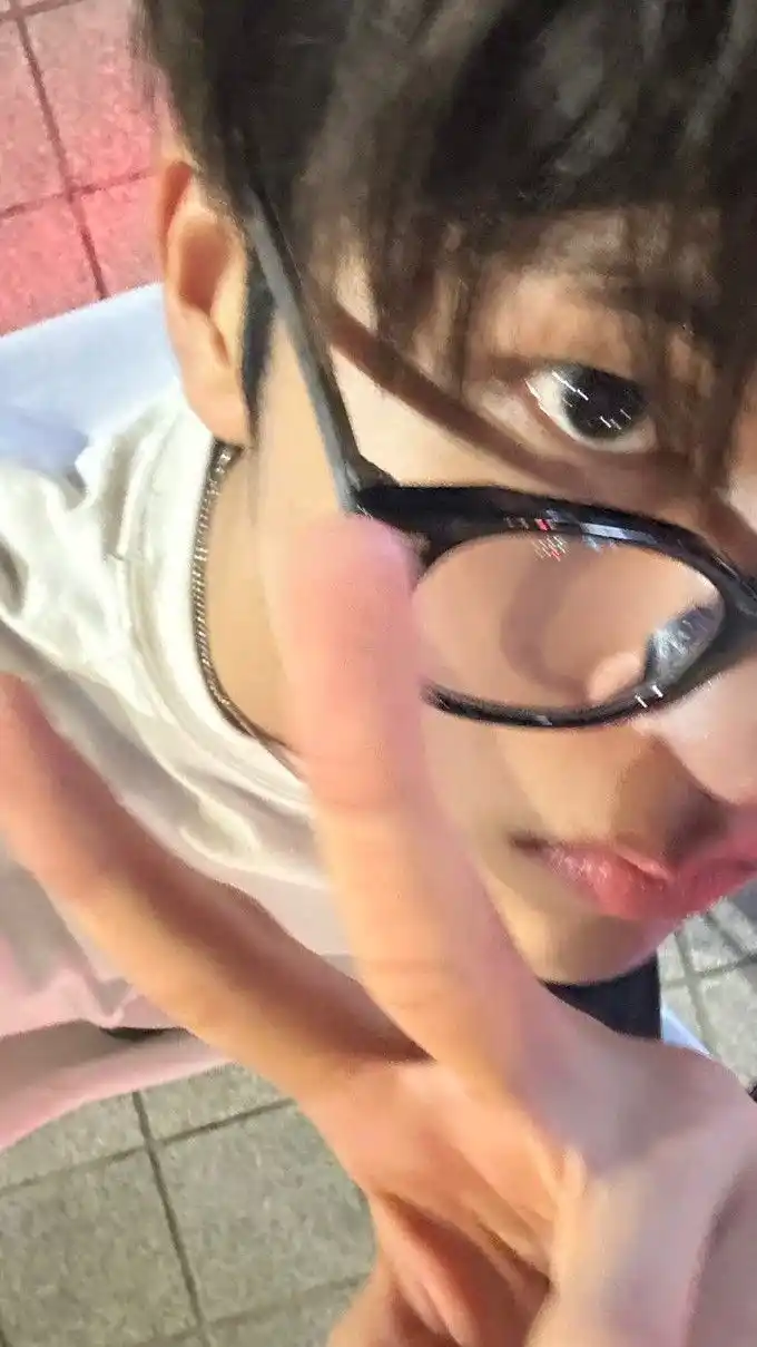 — 🍒 𝘤𝘩𝘦𝘳𝘳𝘺𝘣𝘰𝘮𝘣.¹²⁷ ୭˚. ᵎᵎ post