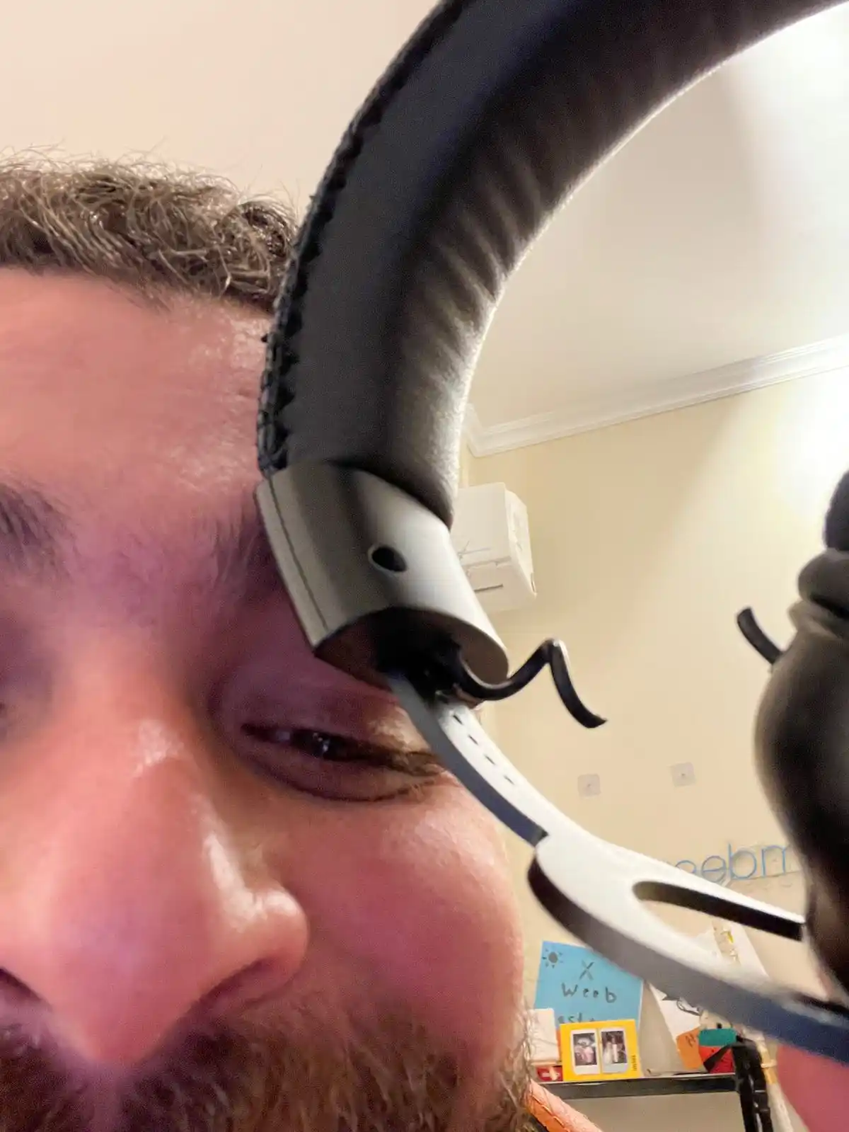 xWeebMaster المطار السري  post