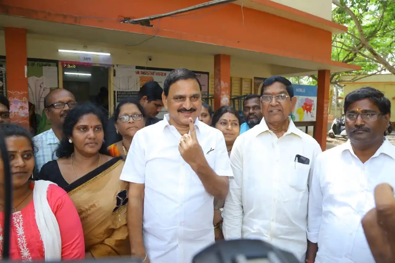 Image from Bhupathiraju Srinivasa Varma-BJP Varma: ఈరోజు జరుగుతున్న ఉభయ గోదావరి జిల్లాల పట్టభద్రుల ఎమ్మెల్సీ ఎన్నికల్లో న...