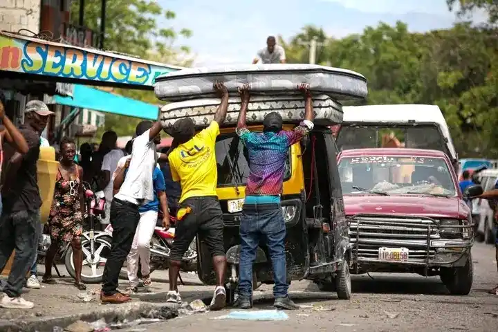 Image from GABINFO AYITI: *GABINFO AYITI* 💡💡💡 *Reyalite nan kapital ayisyen an* Depi 14 fe...