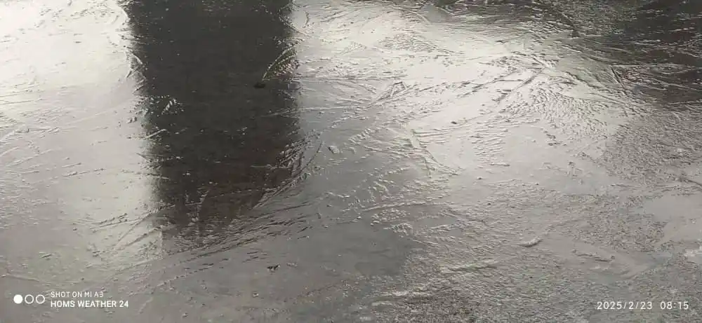Image from طقس حمص | Homs Weather: تشكل الصقيع والجليد في حمص ❄️🌨️ شهدت مدينة حمص خلال الساعات الماضية ...