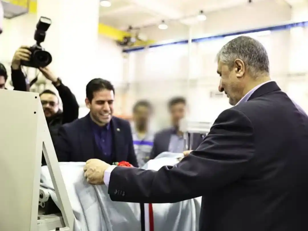 Image from Vahidfatahi: 🔺 بهره‌‌برداری از دستگاه جوش مقاومتی (RW) میله‌های سوخت هسته‌ای  🔹مح...